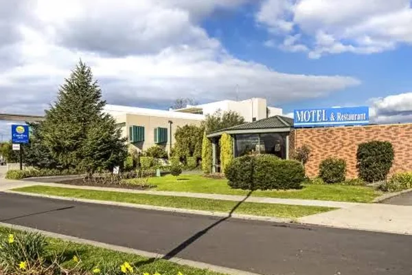 Visit Cedar Lodge