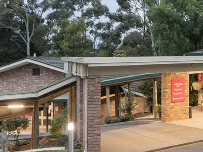 Farnham Court Motel