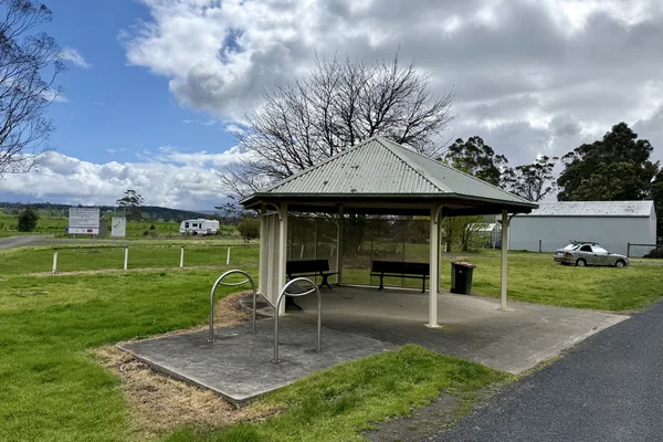 Visit Yinnar RV Stop & Dump Point
