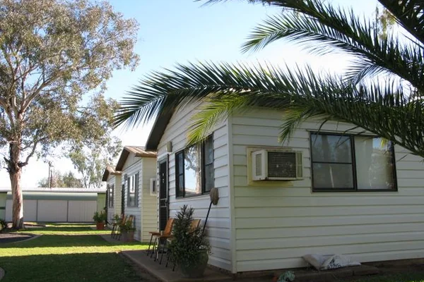 Visit Tandara Caravan Park